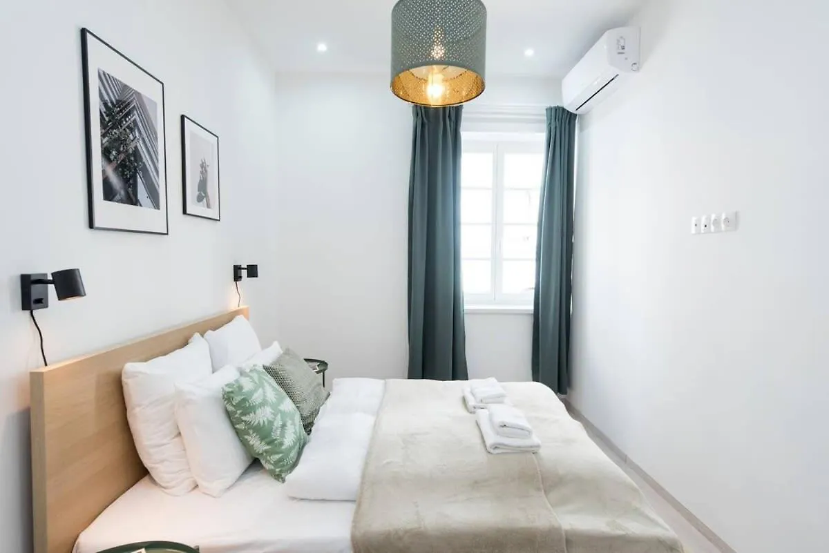 Trendy Central Apartment At Castle Budapest